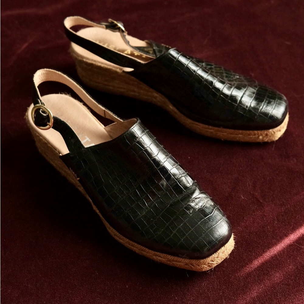 Viscata black patent croc embossed wedge espadrilles